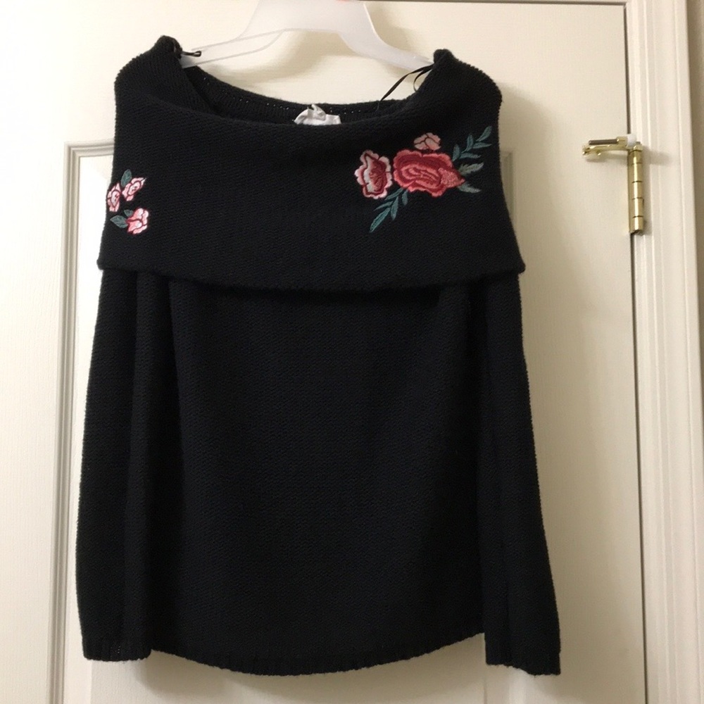 Blac L top knit  sweater with scarf